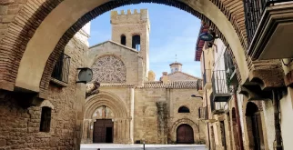 Die Taufkirche Iribaldens Santiago de Sanguesa